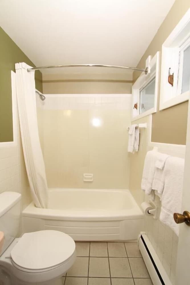 Budget Inn Syracuse Airport - photo 30