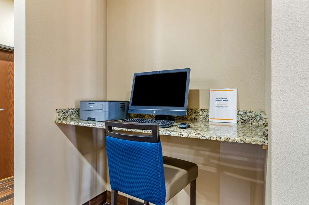 Comfort Inn & Suites Salina North - photo 26