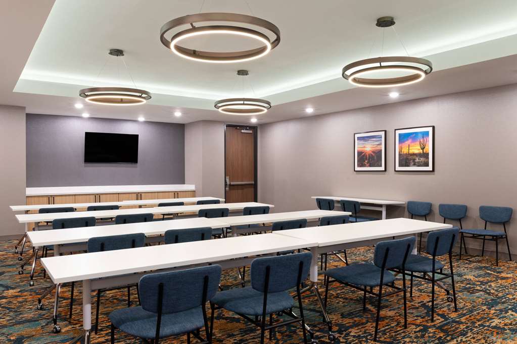 La Quinta Inn & Suites by Wyndham Yuma - photo 29