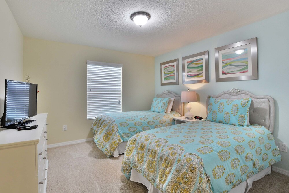 In the Heart of Kissimmee Storey Lake Resort 4bd 3ba Pool Townhome #4sl4857 - photo 6