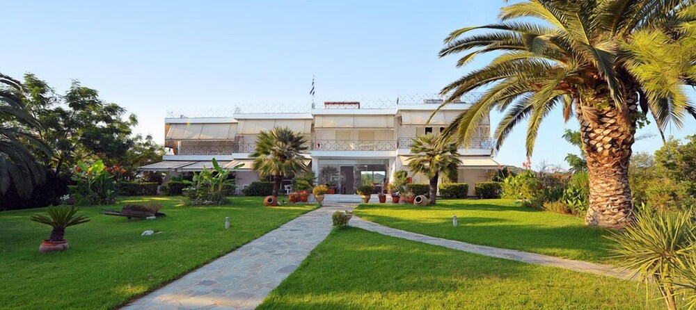 Galazia Akti in Aidipsos, Greece