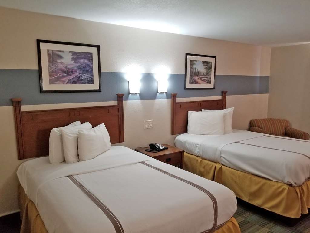 Americas Best Value Inn Marshall - photo 14