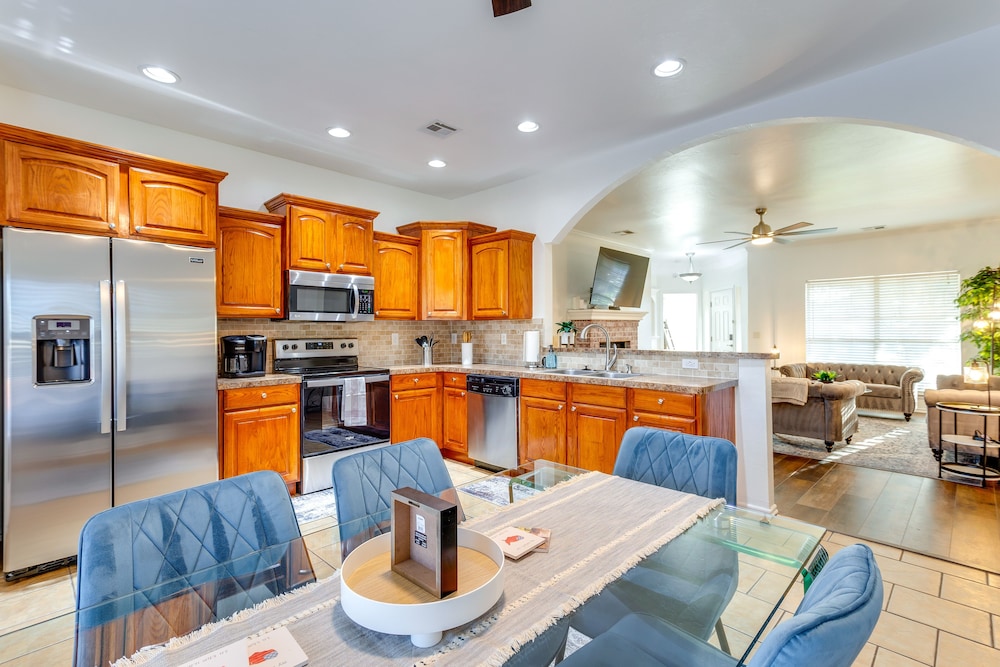 Updated Oklahoma City Home 11 Mi to Bricktown - photo 2