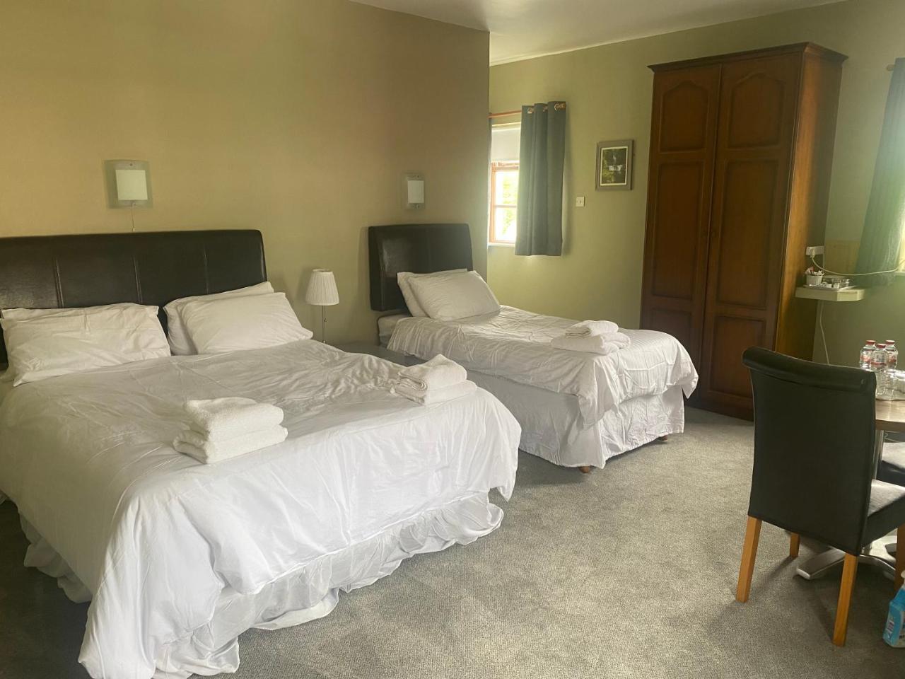 Five Glens Inn