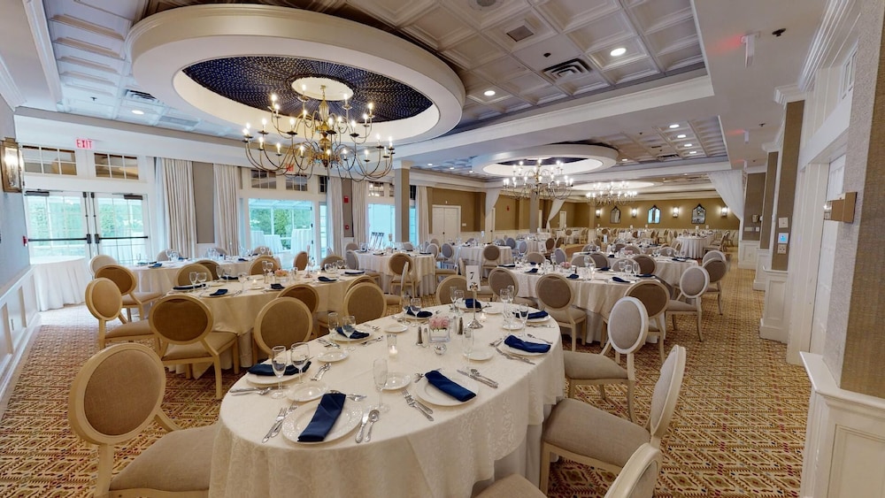 Simsbury Inn - photo 3