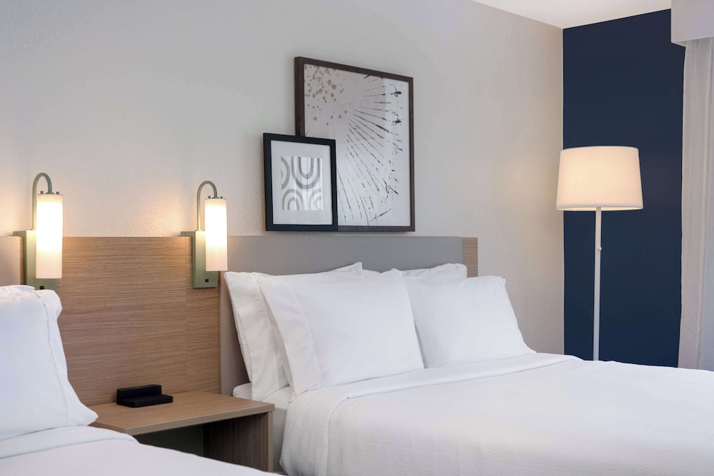 Spark by Hilton Summerville - photo 8