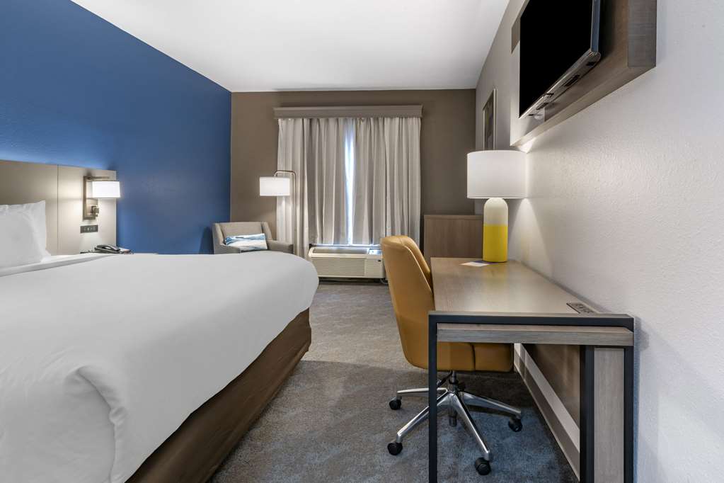 Comfort Inn & Suites Shelbyville - photo 10