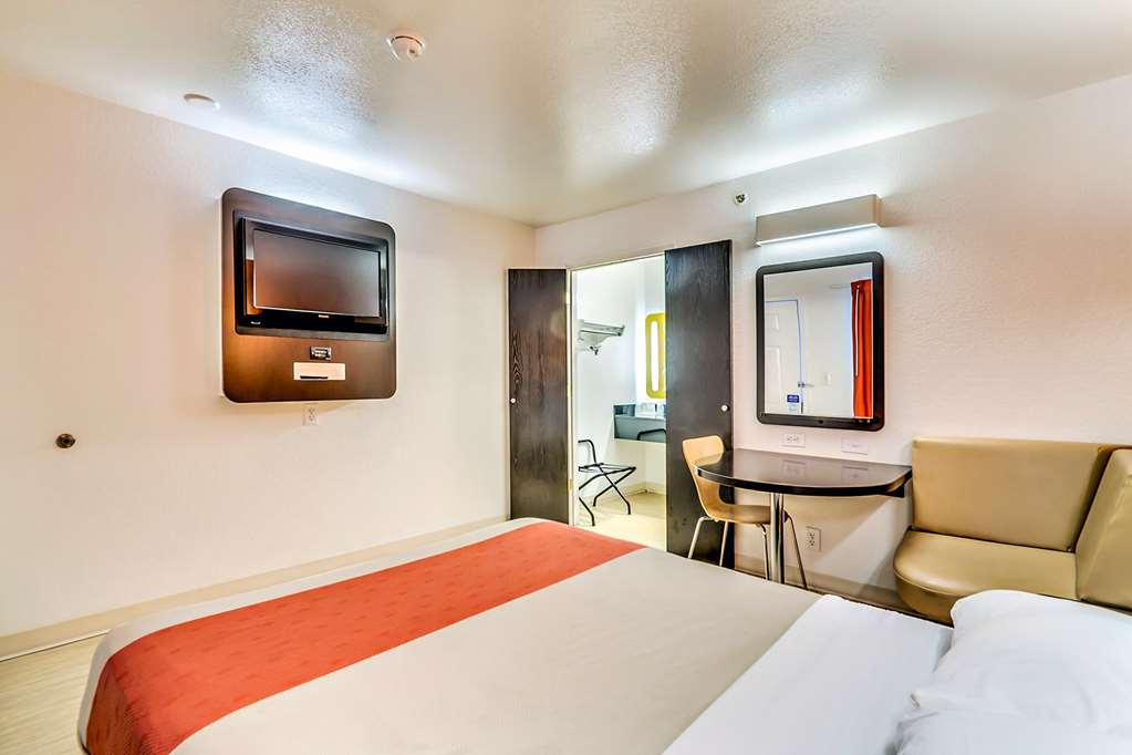 Motel 6 Linthicum Heights MD BWI Airport - photo 14