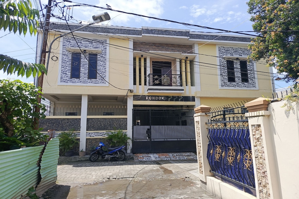 Hotel O Pondok Baruga 777 Near Sarewo Musik Studio Kendari in Kendari, Indonesia