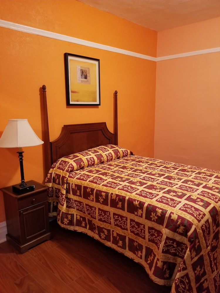 Page Hotel - photo 17