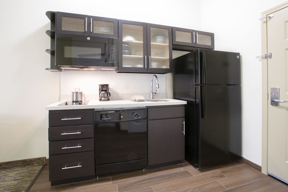 Candlewood Suites Longmont Boulder Area by IHG - photo 15