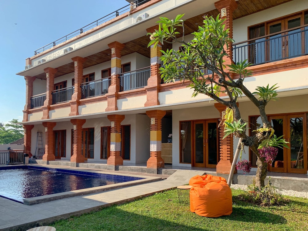 Candra Loka Studio & Apartment by The Loka — 4-Star Luxury Hotel in Kerobokan, Indonesia