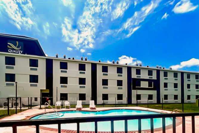 Quality Inn & Suites Lake Charles South - photo 32