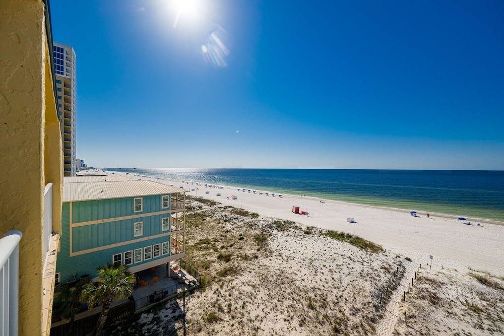 Driftwood Towers 6d 2 Bedroom Condo - photo 22
