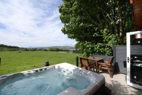 Lomond View - carbon neutral hotel in Unknown City