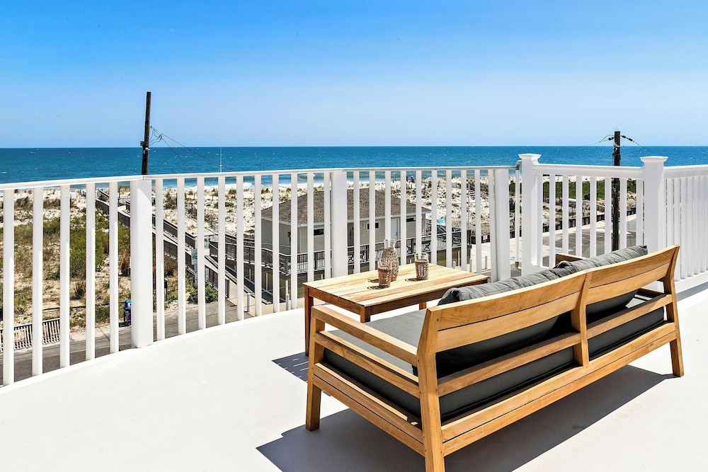 The Hideaway Hotel - photo 16