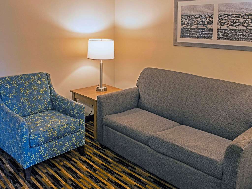Quality Suites Lake Wright Norfolk Airport - photo 18