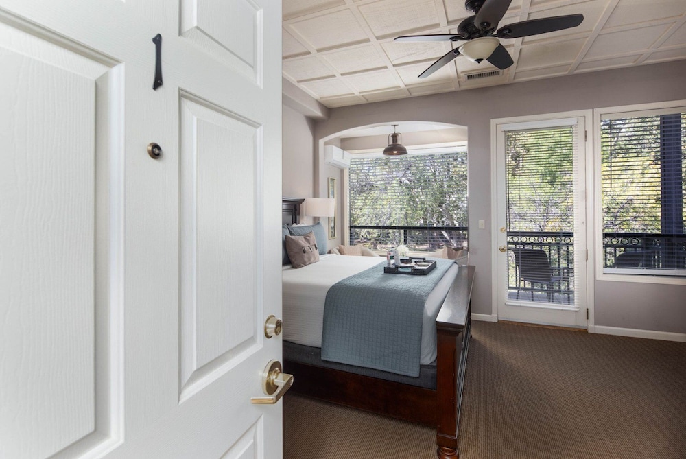 The Inn Above Oak Creek - photo 18