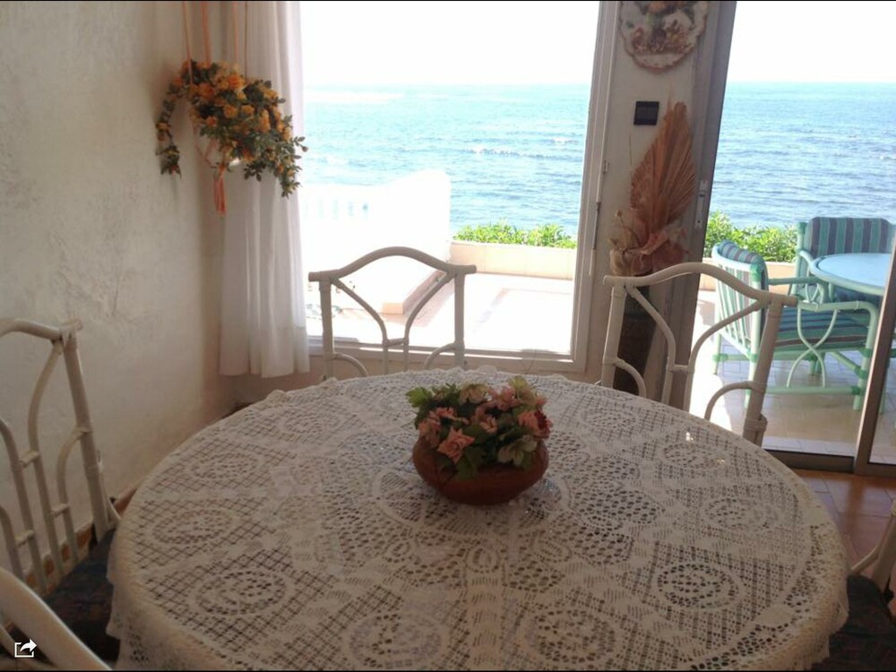 Cabanon pied dans l eau — hotel in Bouznika
