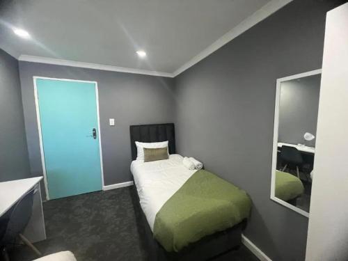 CBD City views on 61 wale street by M&B