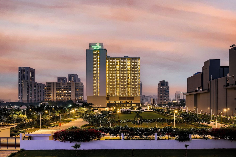 Lemon Tree Suites Gurugram - last minute hotel in Delhi