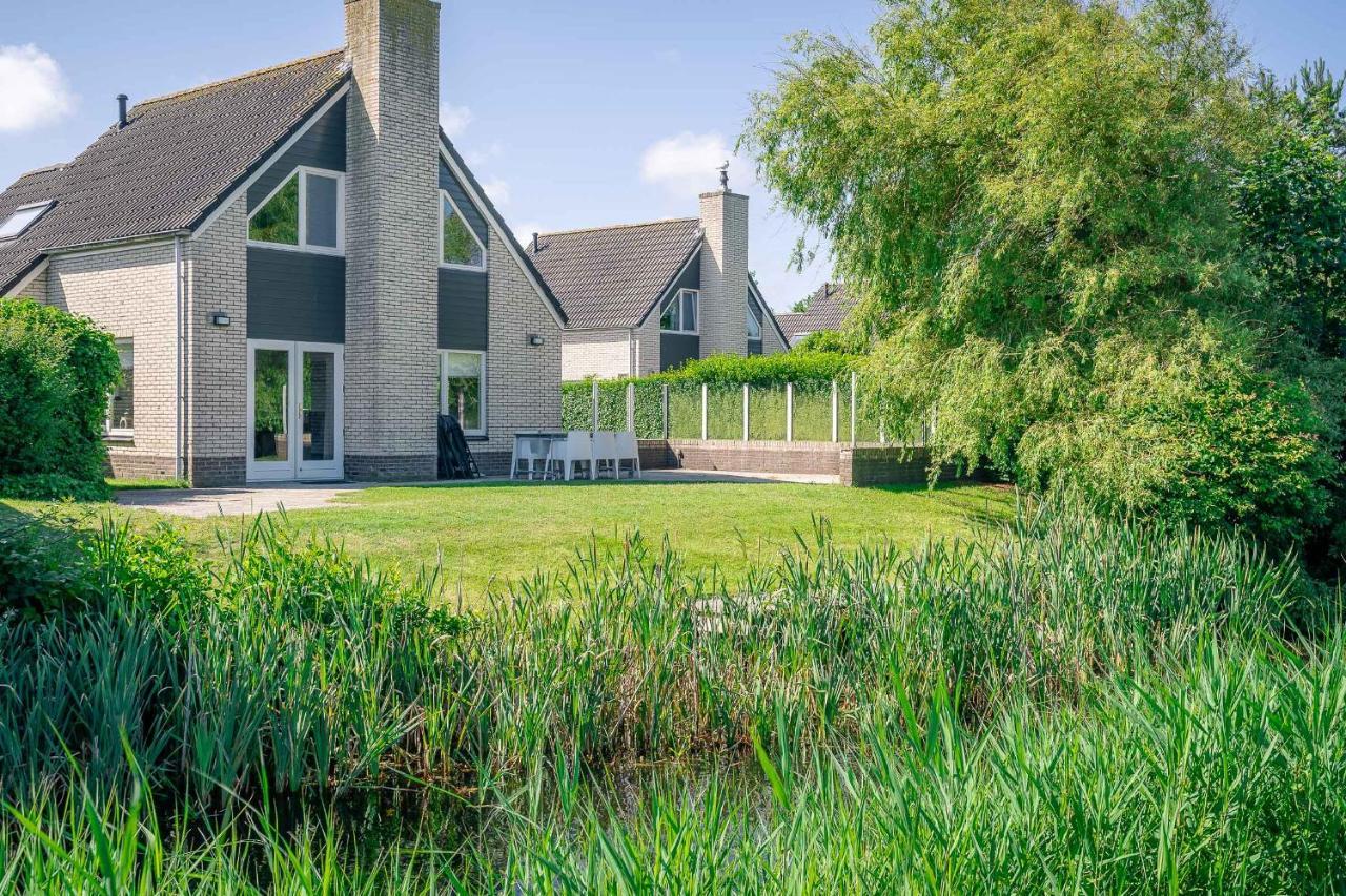 Villapark Kamperfoelie 67 in De Koog, Netherlands