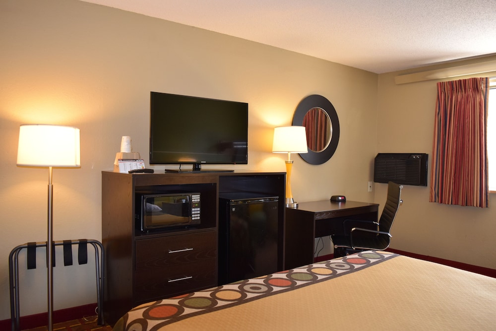 Super 8 by Wyndham Homewood Birmingham Area - photo 12