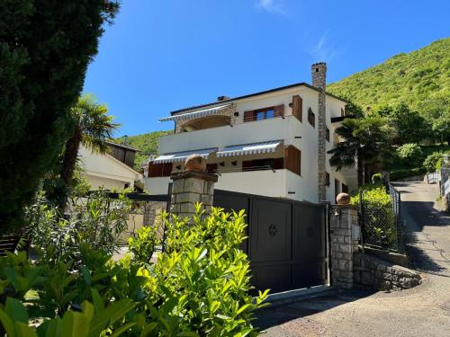 Apartman Merania — 4-Star Luxury Hotel in Moscenicka Draga, Croatia