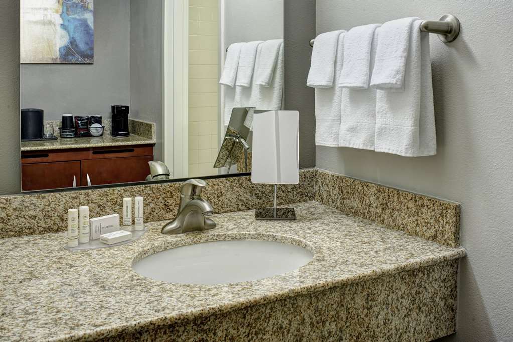 Sonesta Select Milwaukee Brookfield - photo 17