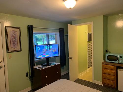 Tour Inn Motel - photo 19