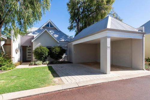 FiftyTwo at Cape View - carbon neutral hotel in Busselton