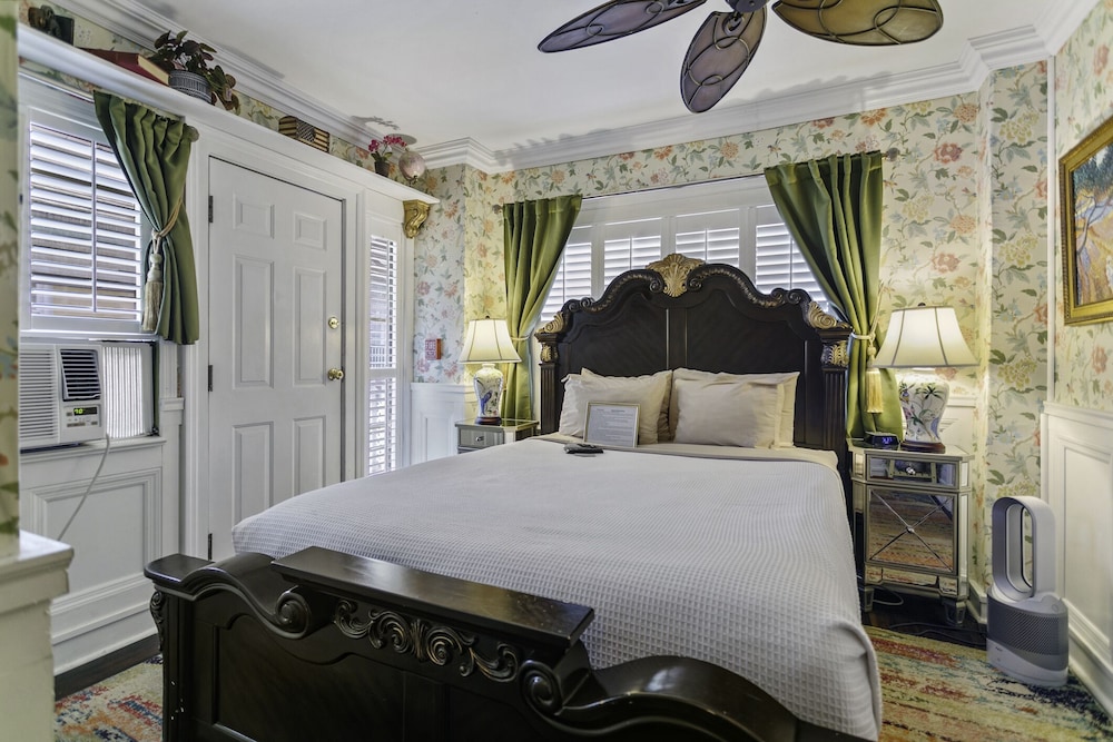 Casablanca Inn on the Bay - photo 12