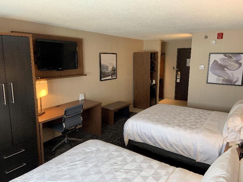 Holiday Inn & Suites Chicago Carol Stream by IHG - photo 21