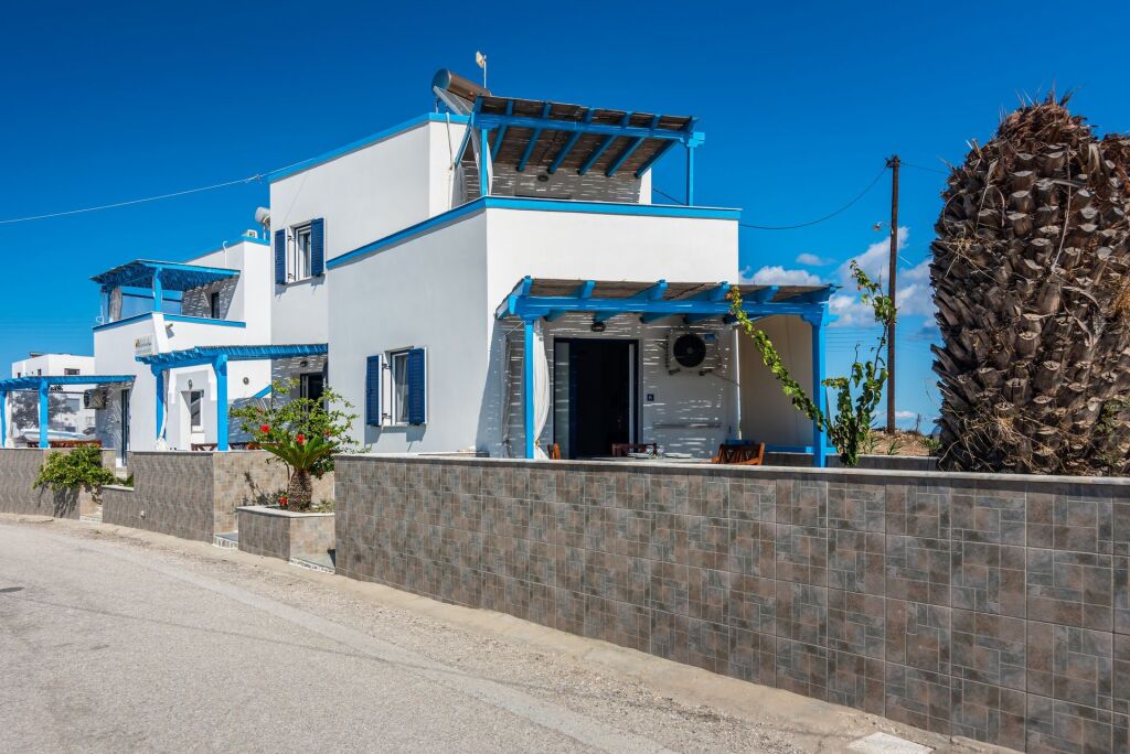 Heliovasilema Studios in Milos, Greece