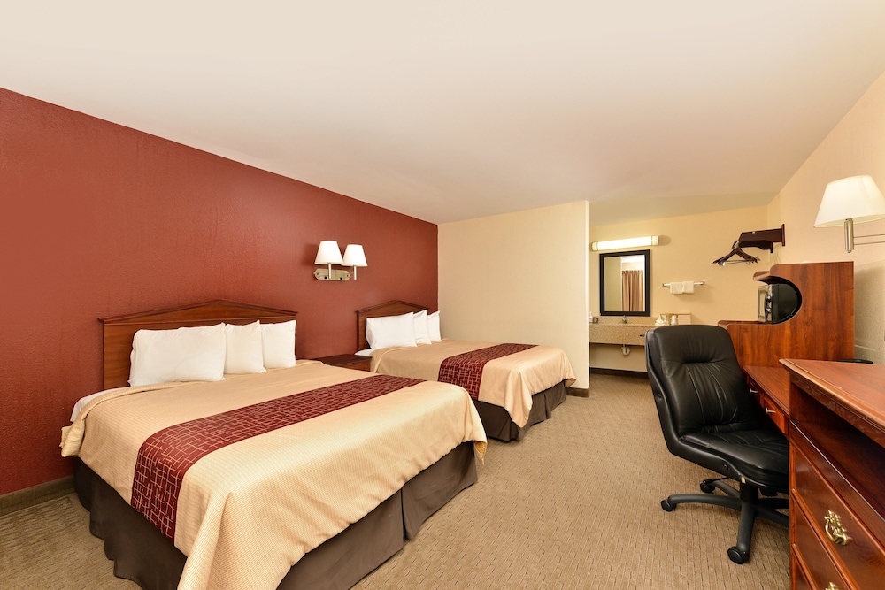 Red Roof Inn Dalton - photo 6