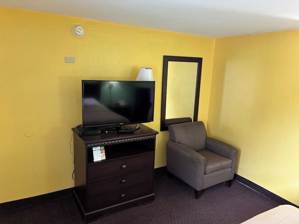 Budget Host Inn Somerset - photo 24