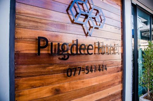 Pugdee Hotel — hotel in Lang Suan