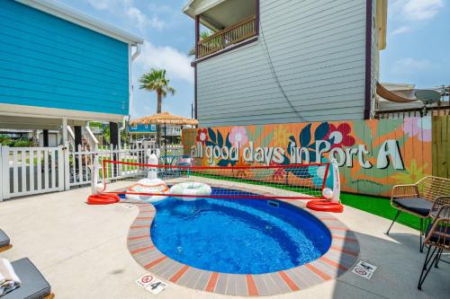 5 Br Sleeps 16 Pool Hot Tub Putt Putt Bikes Arcade — 4-Star Luxury Hotel in Port Aransas, United States