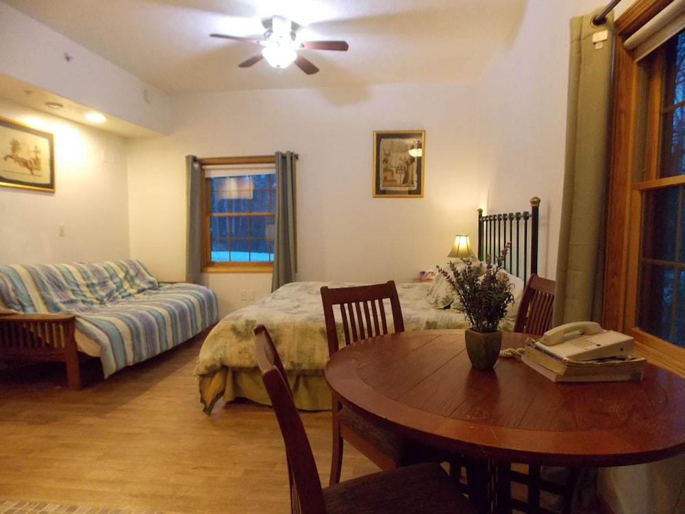 Abbey Archway Inn - photo 11