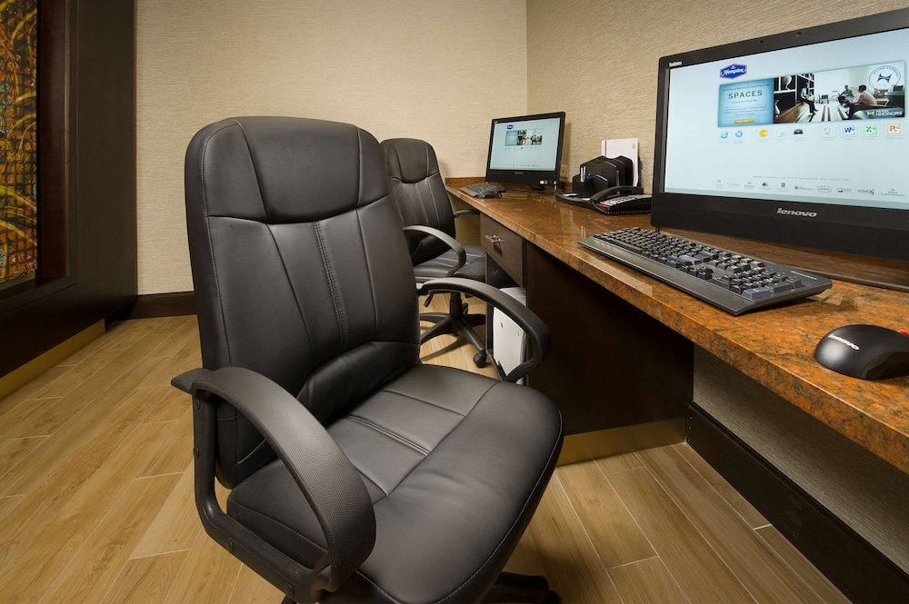 Hampton Inn & Suites San Antonio Downtown Market Square - photo 24