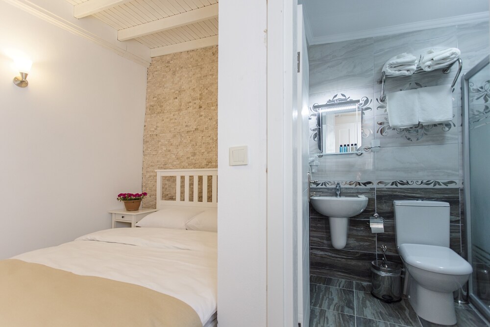 Zeytin Butik Hotel Kahvalti Evi — Bozcaada