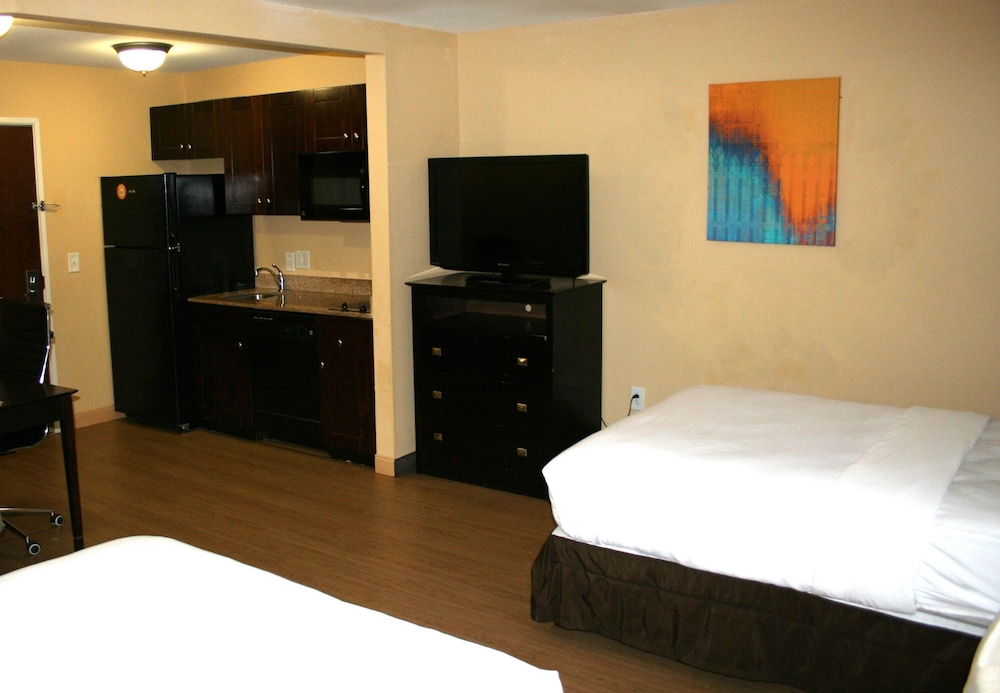 MainStay Suites Jacksonville near Camp Lejeune - photo 15