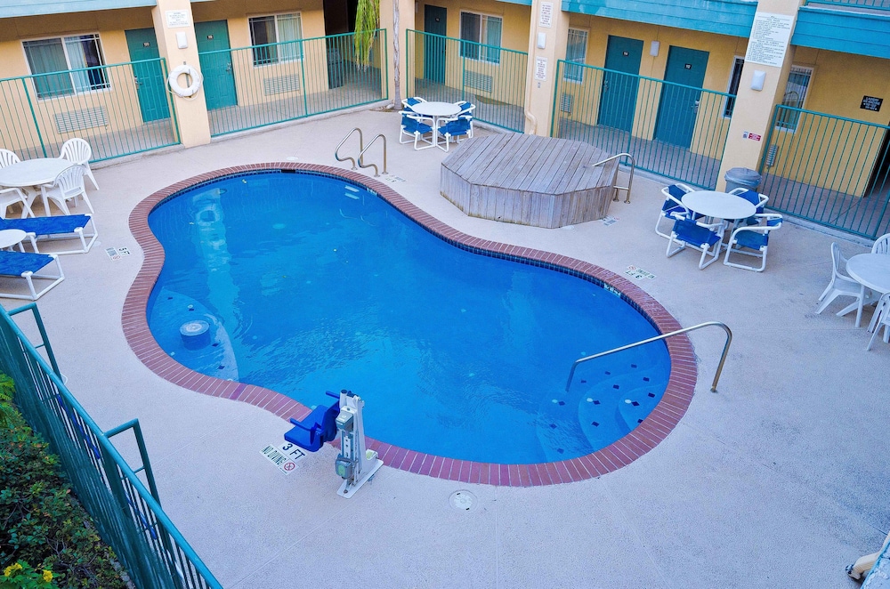 Texas Inn and Suites RGV - photo 39
