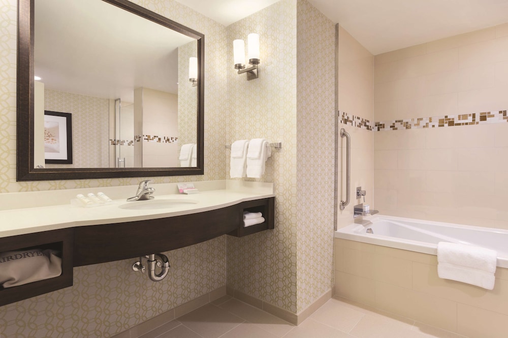 Hilton Garden Inn Wallingford Meriden - photo 21