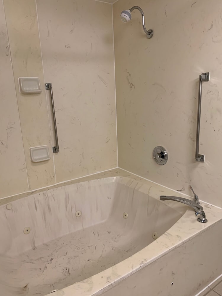 Hampton Inn Spartanburg North I 85 - photo 17