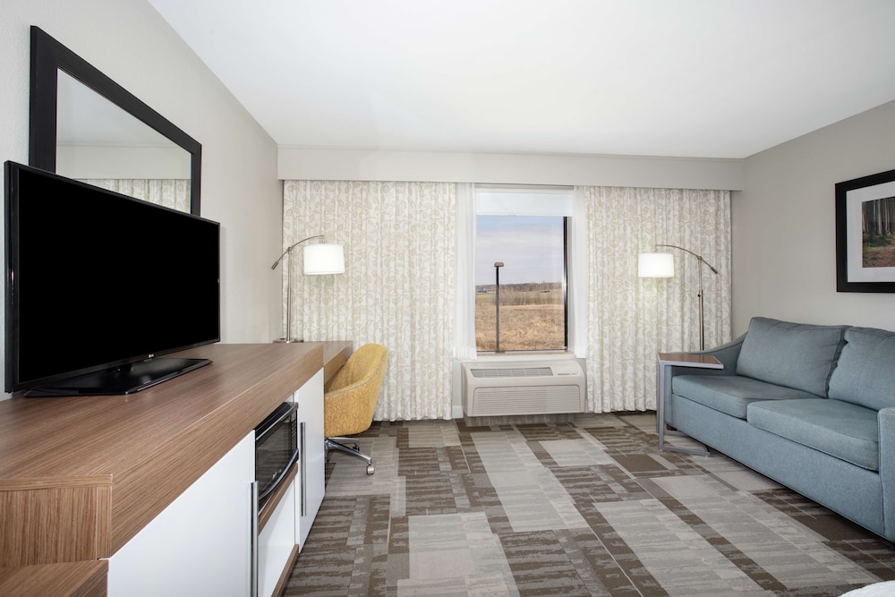 Hampton Inn Bellevue - photo 8