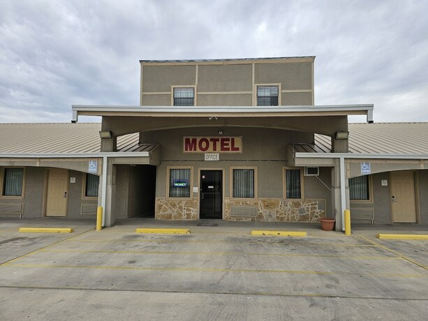 Carrizo Inn - photo 2