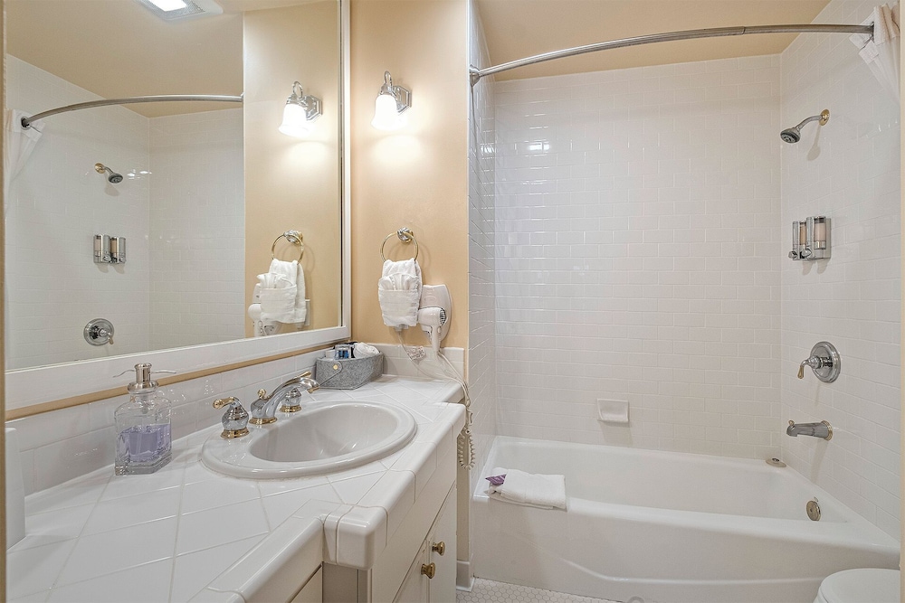 The Orenco Station Hotel - photo 117