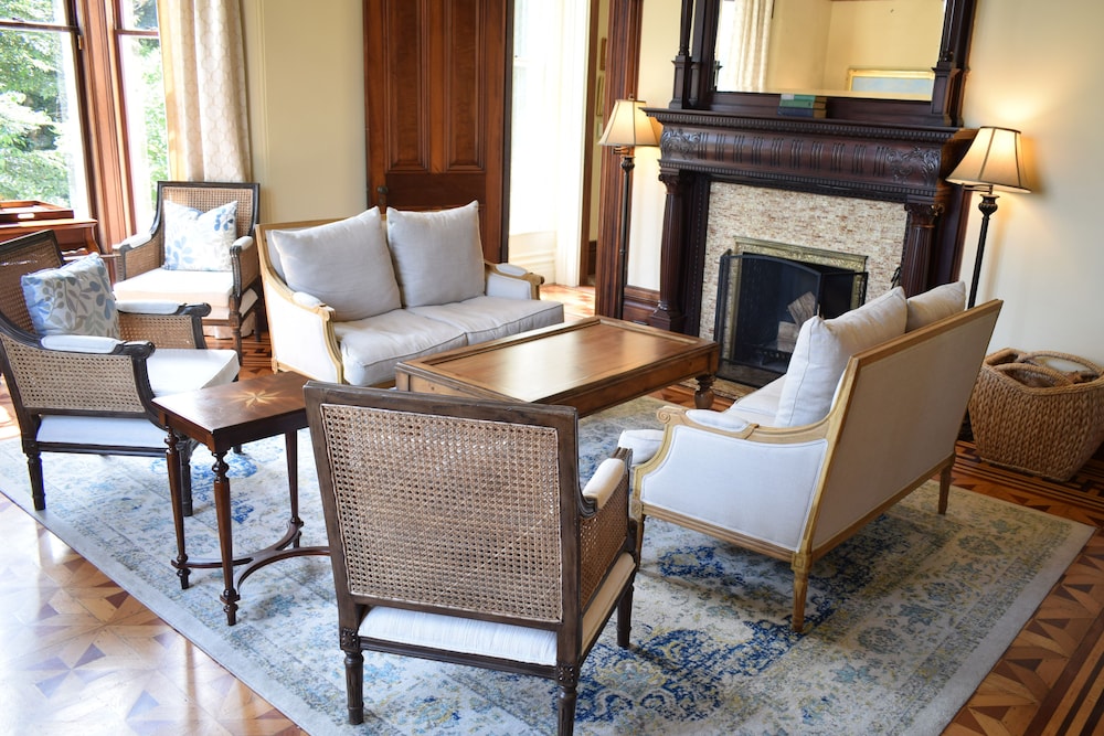 Spicer Mansion - photo 2