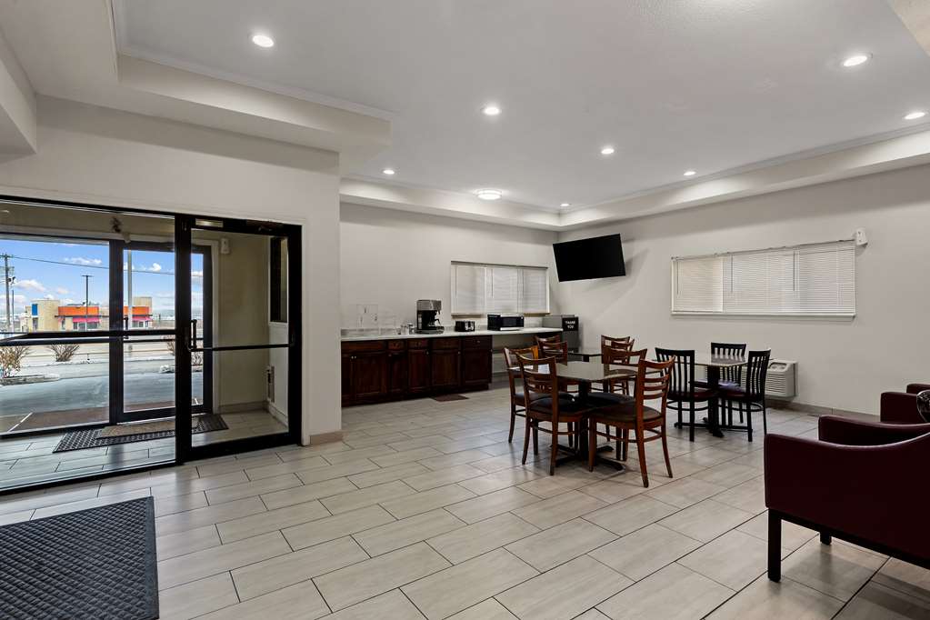 Red Lion Inn & Suites Caseyville - photo 5